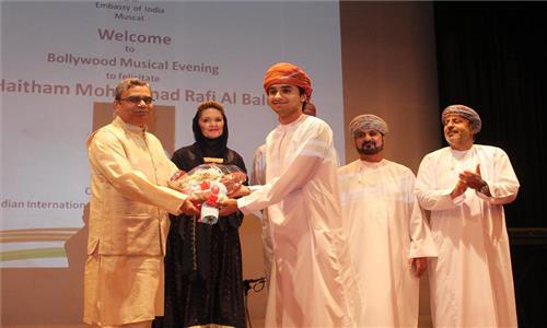 A Bollywood Musical Evening was organized by Ambassador to felicitate Mr. Haitham Mohammad Rafi Al Balushi, Crowned Winner of an Indian International talent show, Dil Hai Hindustan at Embassy Auditorium on 25th May 2017.