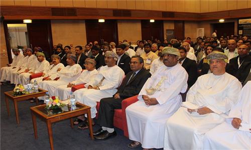 Indian Embassy organized a B2B Meeting on 14 March 2017 for Indian and Omani companies participating in BIG Show Oman. H.E. Dr. Ali bin Masoud bin Ali Al Sunaidy, Minister of Commerce and Industry of Oman was the Chief Guest at the B2B Meeting. Over 300 representatives of Omani companies participated in business interactions with Indian delegates representing about 75 Indian companies participating in BIG SHOW Oman (13-16 March 2017) under the leadership of FICCI and FIEO.