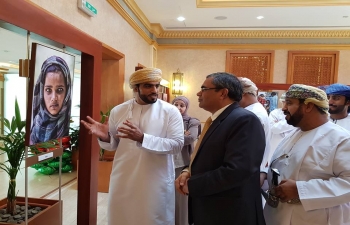 Ambassador was invited to inaugurate an exhibition of photographs taken by Mr. Abdul Aziz Al Shukaili in India and Oman, which was followed by a meet with the entire family of Oman Observer including Editor-in-Chief- Mr. Abdullah bin Salim Al Shueili.