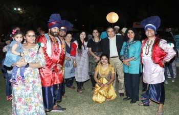 The Embassy participated in 3rd International Food Festival, which was organized by Dar Al Atta Society in collaboration with various Embassies, on Saturday 10th March 2018. A large number of people, including expatriates, enjoyed a variety of food on offer at various food stalls, including Indian food stalls, as well as cultural performances put up by Omani as well as expatriate, including Indian, dance and music groups. All the funds generated from sale of food items went directly to Dar Al Atta.