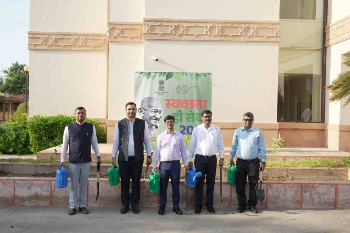 Embody the spirit of 'Swachhata Hi Seva' and remind us that cleanliness is a collective responsibility.