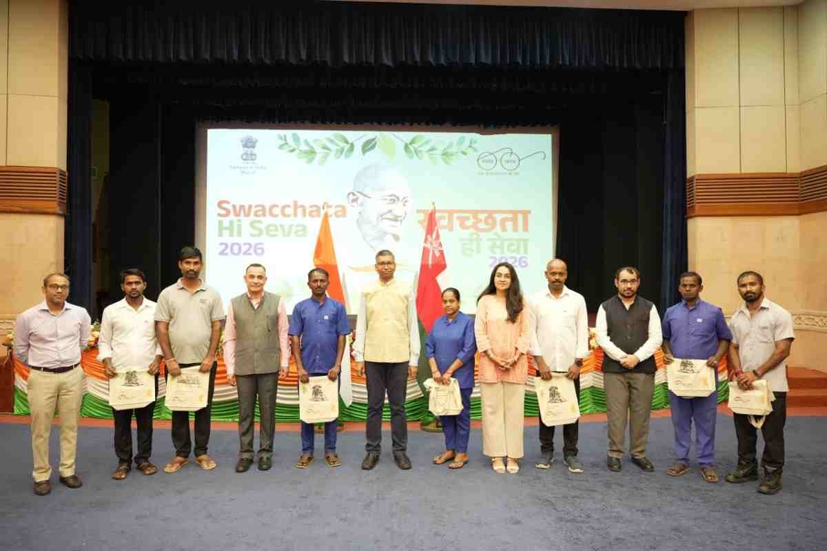 Embody the spirit of 'Swachhata Hi Seva' and remind us that cleanliness is a collective responsibility.