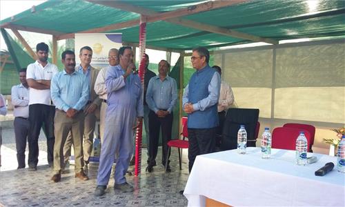 Ambassador meets and greets Indian workers at their camp on the occasion of Holi on 13th March 2017