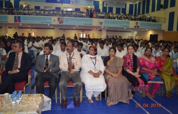 Shri Indra Mani Pandey, Ambassador of India to the Sultanate of Oman, had an interactive session with senior students of Indian School Muscat, to enlighten and encourage them in joining Indian Foreign Service