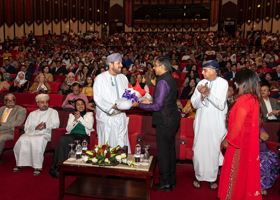 The Nizami Brothers mesmerized Muscat with a scintillating performance, an evening of Qawwali was organized to celebrate the 49th National Day of Oman and it was attended by Omani dignitaries, Diplomatic Corps and members of Indian diaspora.